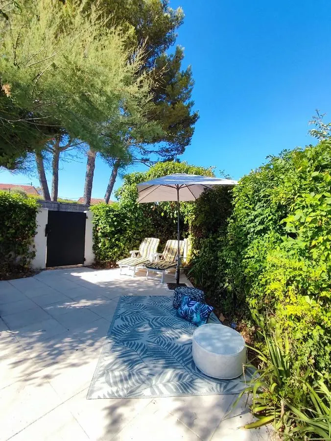 Studio avec magnifique Terrasse à 5 min de Cassis - L'OUSTO Roquefort-la-Bédoule Appartement
