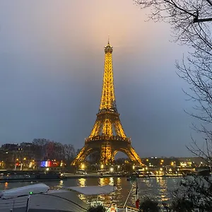 Passy Tour Eiffel , Paris France